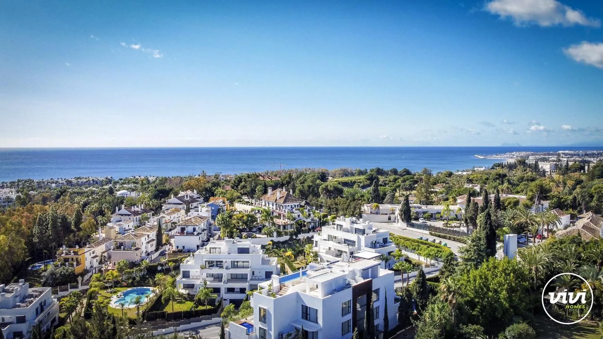 Vivi Homes - Casa Nobu Pool, Garden, Patio & Beach Marbella