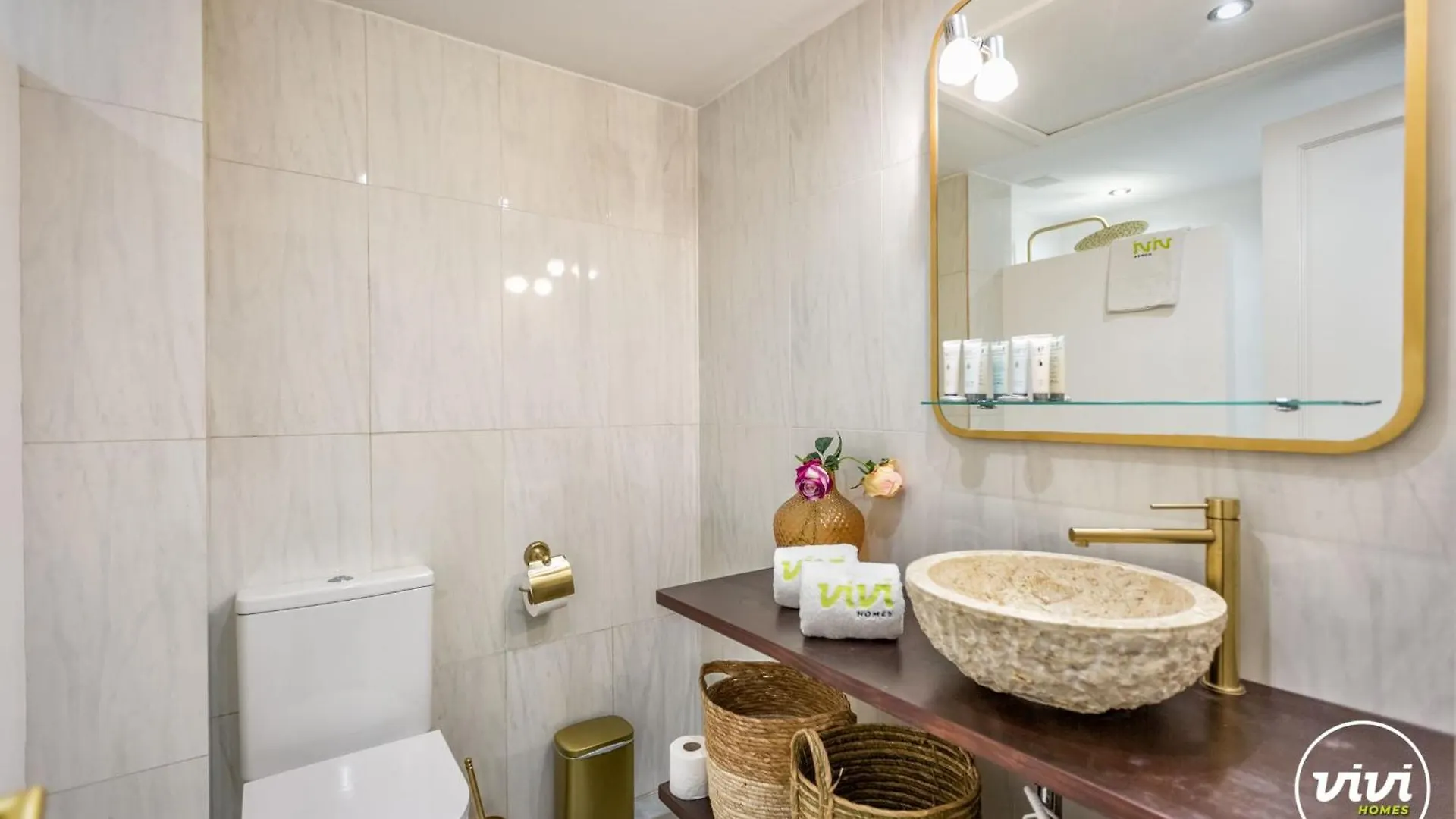 Vivi Homes - Casa Nobu Pool, Garden, Patio & Beach Marbella Spanien